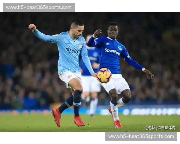 蓝月风暴席卷，太妃糖铁壁防守：曼城vs埃弗顿直播，揭秘英超最硬核的战术博弈